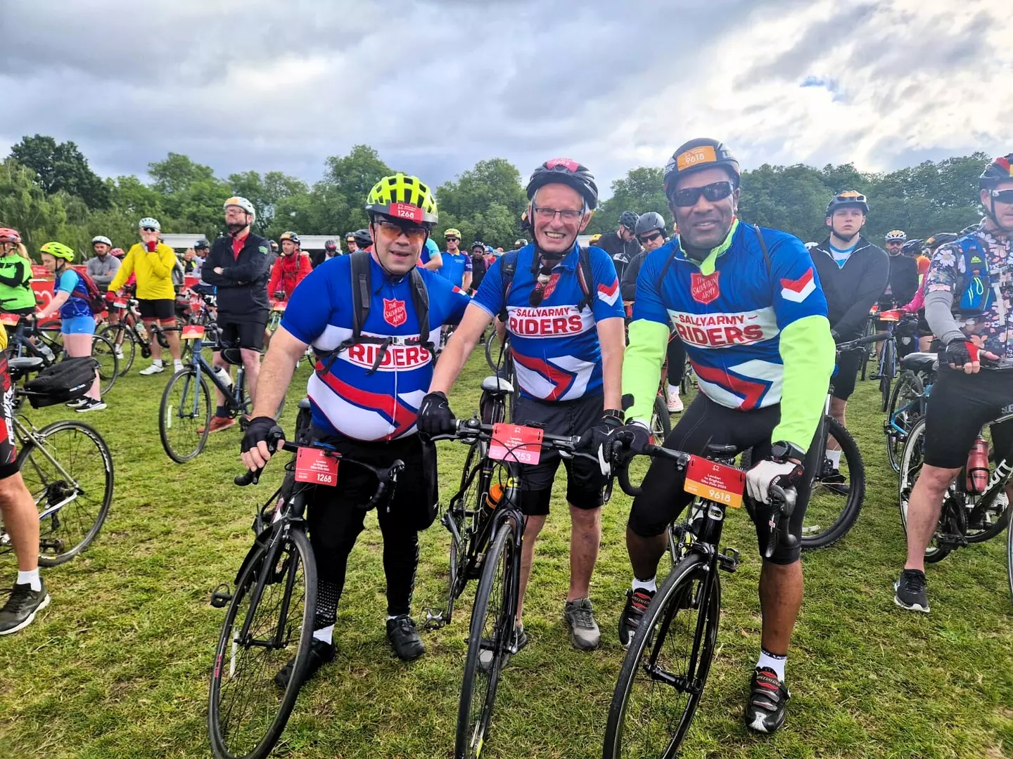 Ex-footballer Les Ferdinand, Ricky, and Roy gathered on their bikes at the start of the London to Brighton cycle.